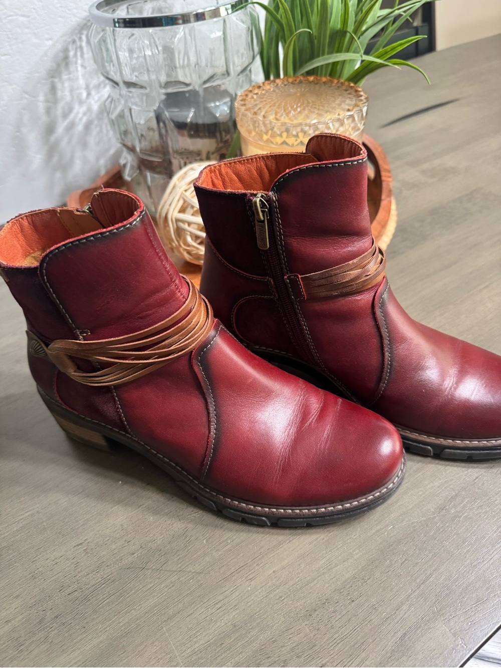 Pikolinos San Sebastian Ankle Boots
